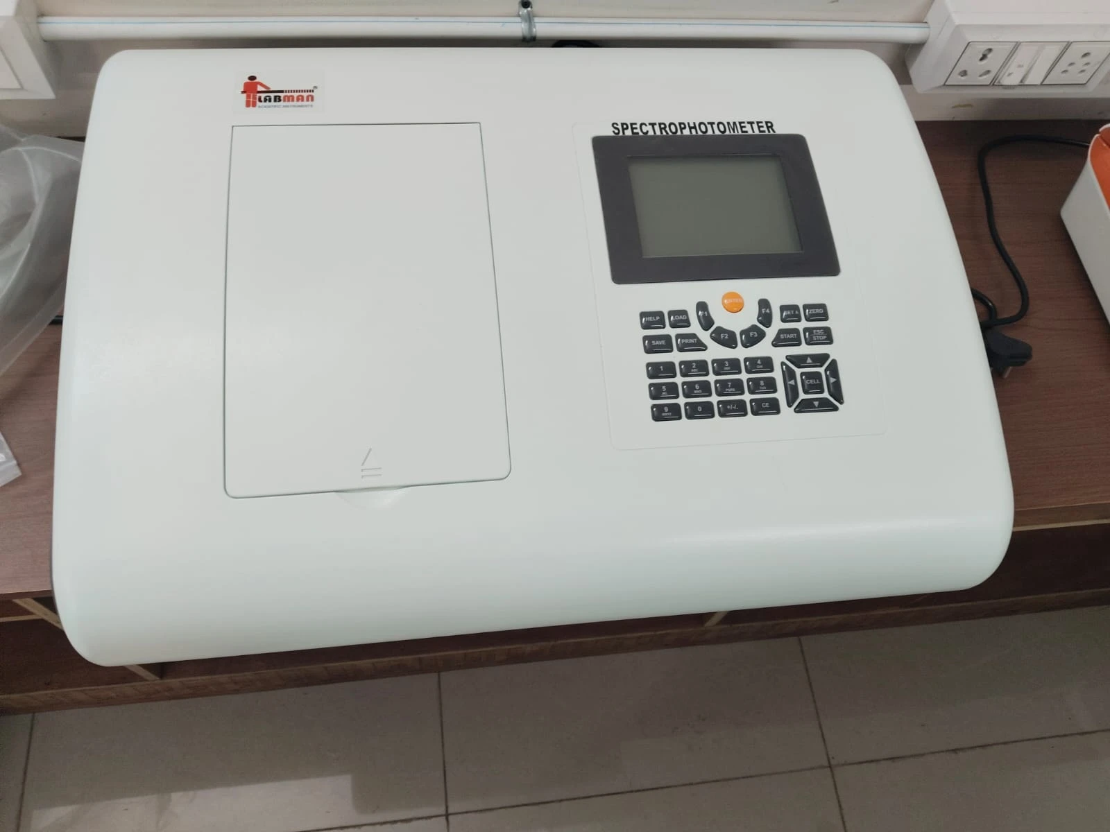 Labman UV-Vis Spectrophotometer
